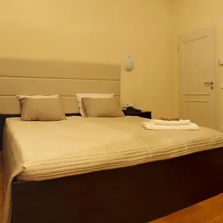 Unique 4* Prague