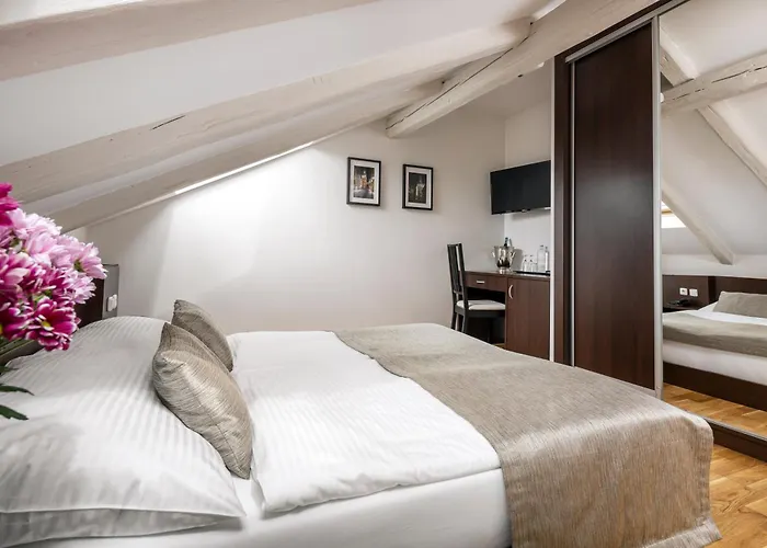 Unique 4* Prague