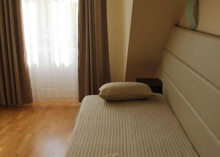 Unique Hotel 4*