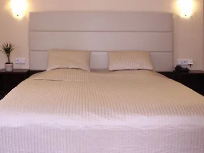 Hotel Unique