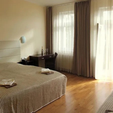 Trevi Hotel 4*