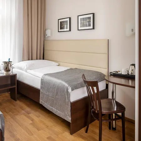 Unique Hotel 4*