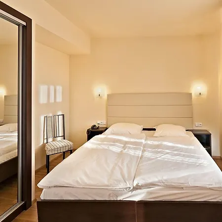 Hotel Unique