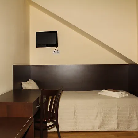 Unique 4* Prague