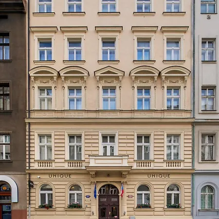 Unique Hotel