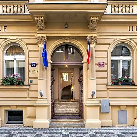 Отель Unique Прага