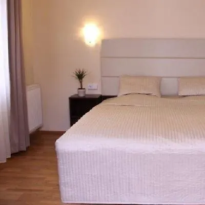 Unique Szálloda 4*