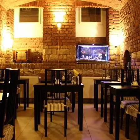 Trevi Hotel 4*