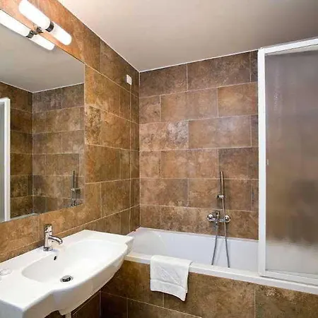 Szálloda Unique 4*