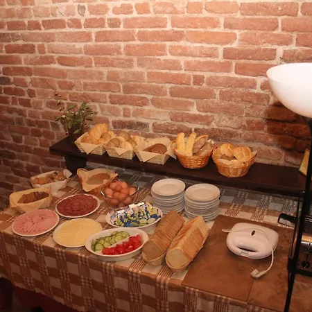 Trevi Hotel 4*