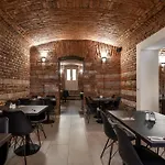 Отель Unique 4*
