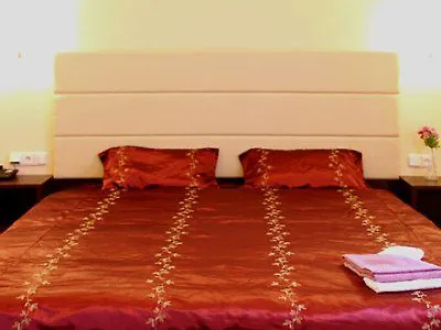 Trevi Hotel