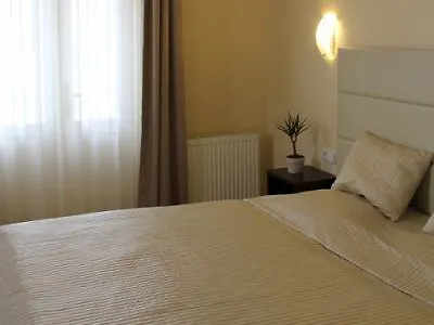 Trevi Hotel