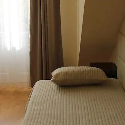 Trevi Hotel