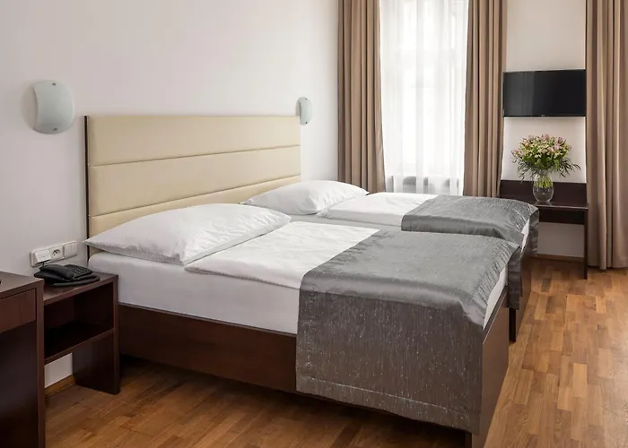 Unique Hotell 4*