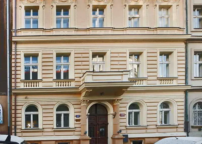 Unique Prag